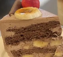 Toffee Banana Caramel Cream Cake