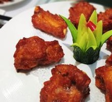 Golden Garlic Pork Ribs