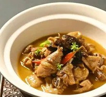 Dried Morel Mushroom Stewed Songzi Chicken