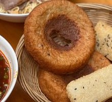 Fried dough snack
