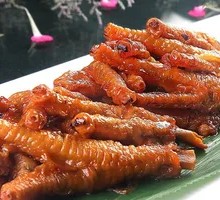 Sauce-Flavored Braised Chicken Feet