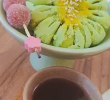 Peach Blossom Pastry
