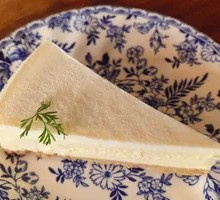Cream Cheese Cake with Sour Cream