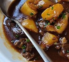 Stewed Beef Brisket with Potatoes