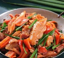 Spicy Pot-Steamed Chicken