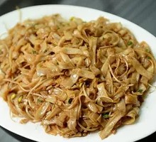 Stir-Fried Noodles with Shredded Pork