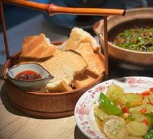 Stir-Fried Local Cucumber and Green Pepper
