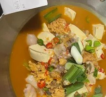 Fish Offal Hot Pot