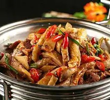Spicy Pot-Steamed Chicken