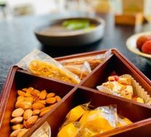 Four-Taste Platter