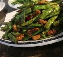 Stir-Fried String Beans with Pig Intestines