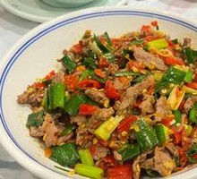 Pickled Chili Stir-Fried Beef
