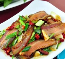 Preserved Meat Stir-fried with Garlic