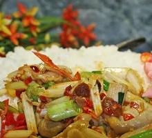 Stir-fried Pig Intestines Rice Bowl