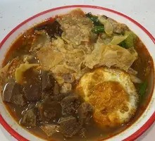 Beef Shank Rice Noodles with Snail Soup