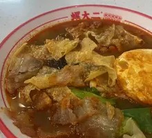 Stir-Fried Snail Noodles