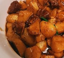 Stewed Beef Brisket with Potatoes