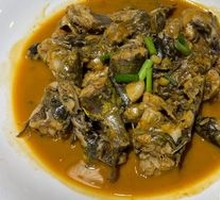 Yellow Catfish with Pork Balls