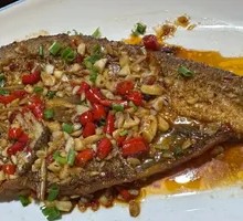 Dry-Fried Large Catfish