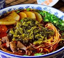 Sour Cabbage Beef Noodles