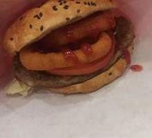 Juicy Beef Chinese Burger