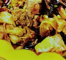 Stewed Goose in Iron Pot