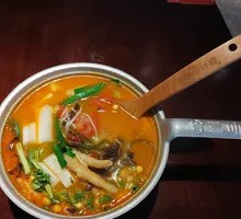 Hot Pot Trio Rice Noodles