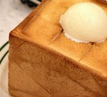 Honey Toast with Vanilla Ice Cream