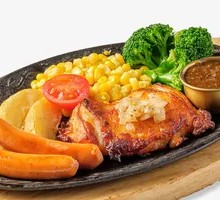 Spicy Grilled Sausage with Black Pepper Chicken Cutlet
