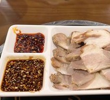 Garlic Pork Knuckle