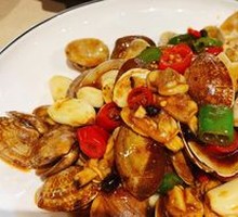 Spicy Stir-Fried Clams