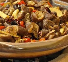 Braised Intestines in Clay Pot