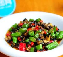 Stir-Fried Freshwater Snail Meat