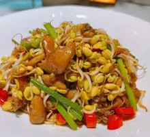 Organic Bean Sprout Stir-fried Intestine