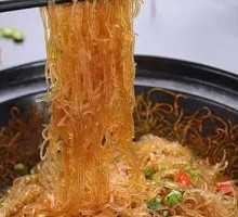Seafood Dry Noodle Pot