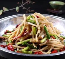 Dry-Fried Lotus Root Strips
