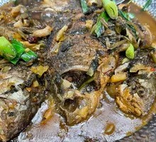 Pickled Vegetable and Crucian Carp Pot