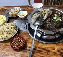 Wanwan + Beef Bones