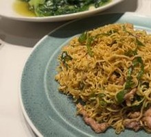 Instant Noodles Stir-Fried with Pork
