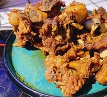 Hand-grabbed Beef Bones