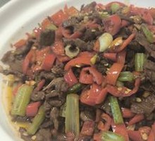 Stir-Fried Beef with Yellow Onion