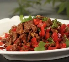 Stir-Fried Beef with Yellow Onion