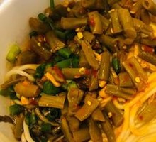 Full-Ingredient Hot Dry Noodles