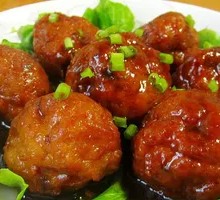 Braised Meatballs in Yellow Sauce