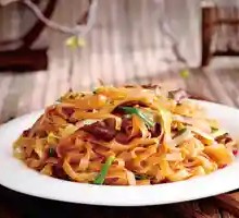 Stir-Fried Rice Noodles with Pork