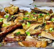 Charcoal-Grilled Lamb Ribs