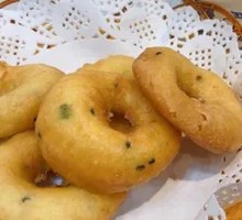 Fried dough snack
