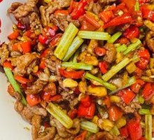 Stir-Fried Beef with Yellow Onion