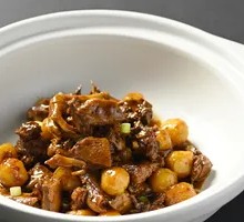 Aged Shaoxing Wine Braised Honghu Duck