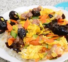 Wood Ear Mushroom and Pork Rice Bowl